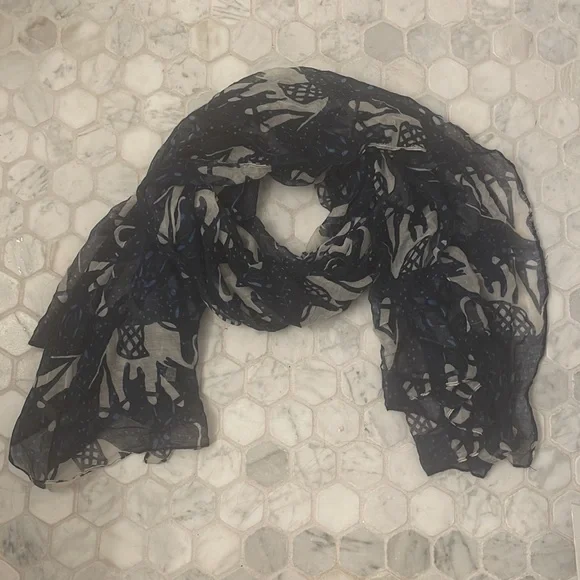 Sheer Blue and White Elephant Scarf 🧣 - Picture 8 of 14
